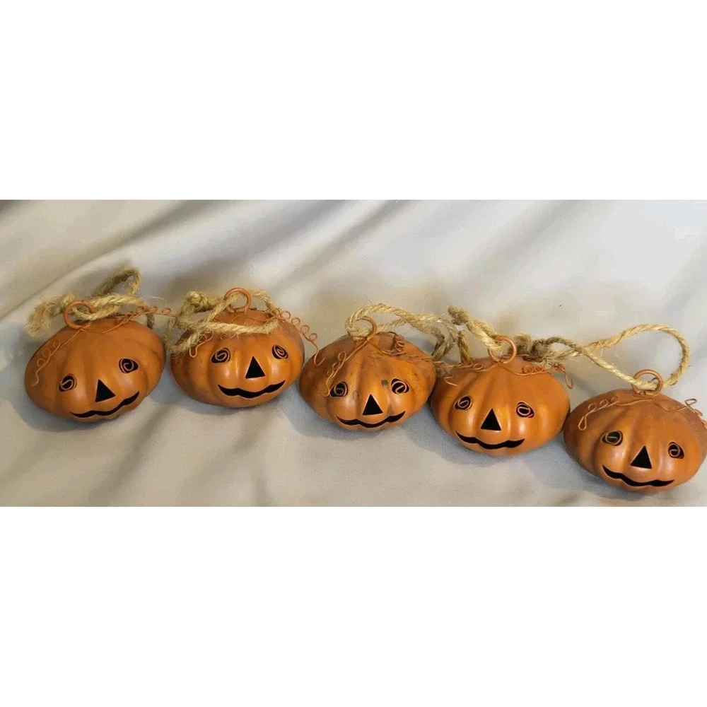 Set of 5 Metal Rustic Rattle Jack O Lantern Pumpkin Ornaments Halloween Jute